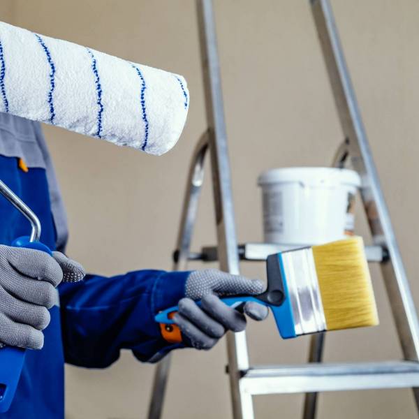 plaster-painter-is-ready-paint-wall-hands-roller-brush-stepladder-bucket-paint-background_1900x1266_600x600